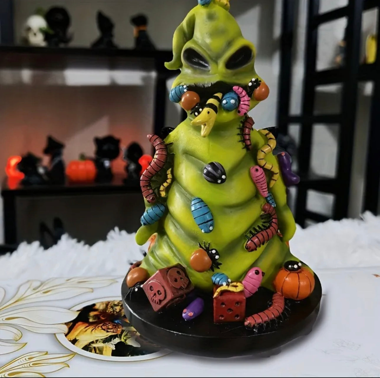 1pc Halloween Witch Figurine Resin Statue - Perfect for Desktop Decoration, Christmas Party Ornaments, Outdoor Decor & More!